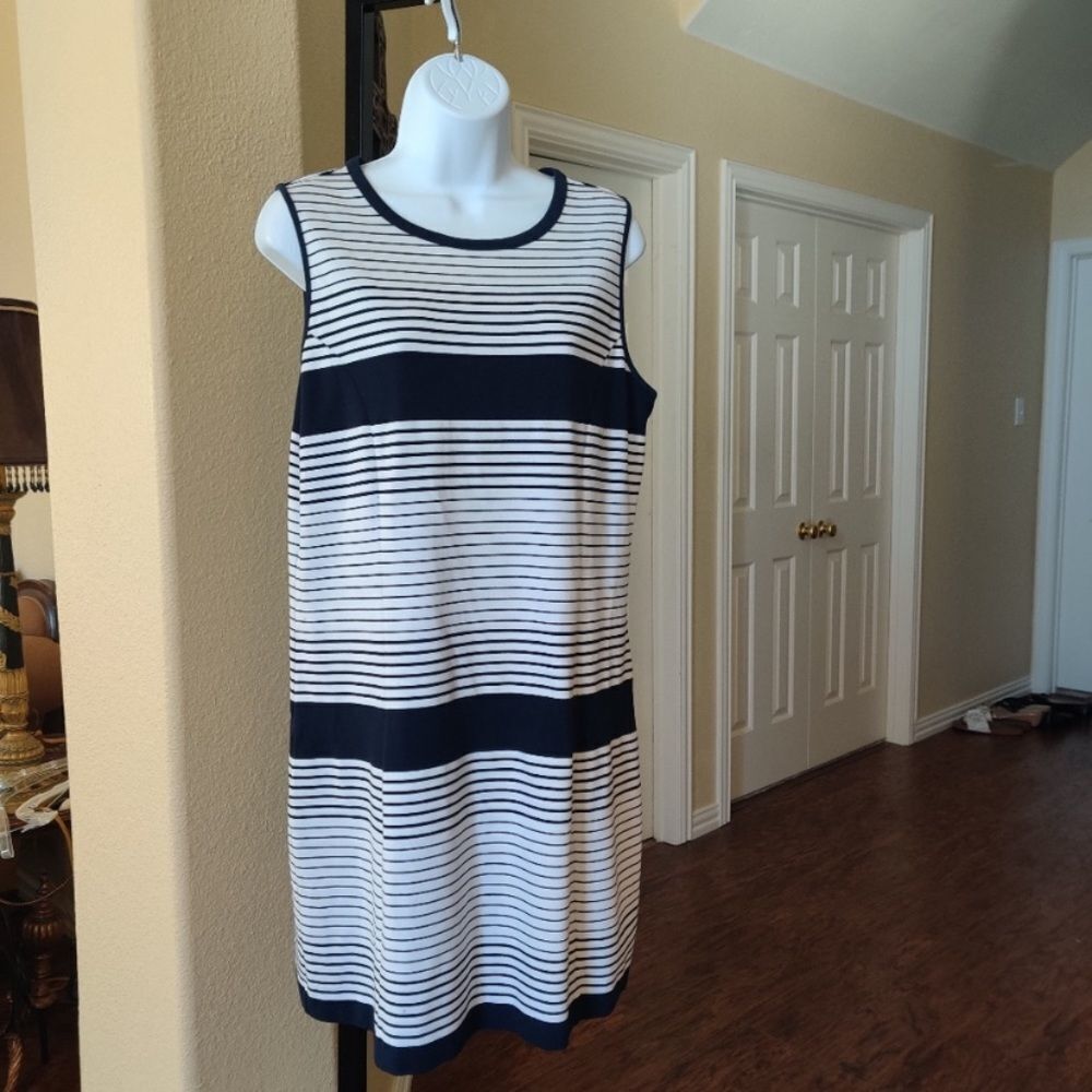 Susina small‎ black and white dress